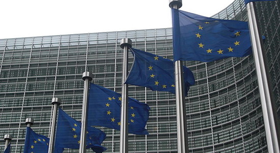 Komisja Europejska przyjmuje opinię w sprawie praworządności w kontekście sytuacji w Polsce
