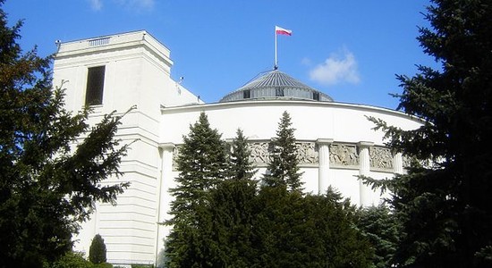 Sejm przyjął rządowy projekt ustawy o ratyfikacji Konwencji o zapobieganiu przemocy wobec kobiet
