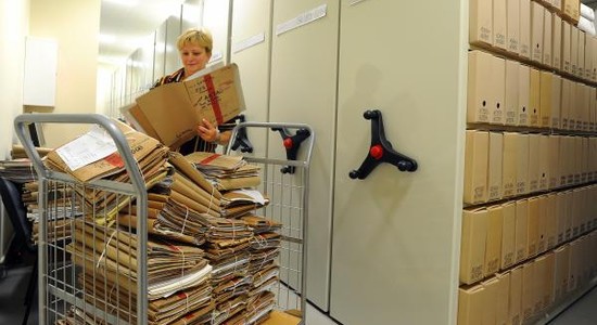 Pracodawcy RP: Konieczność przechowywania papierowych dokumentów przez pół wieku to anachronizm